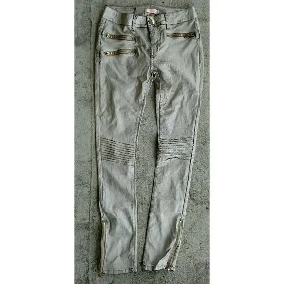 Tahnee metallic distressed jeans. Medium