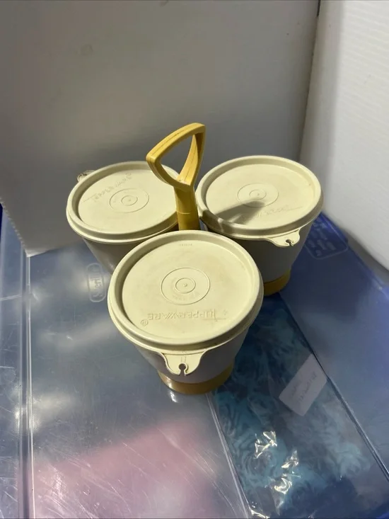 Tupperware Three-Cup Condiment Caddy in Cream and Yellow
