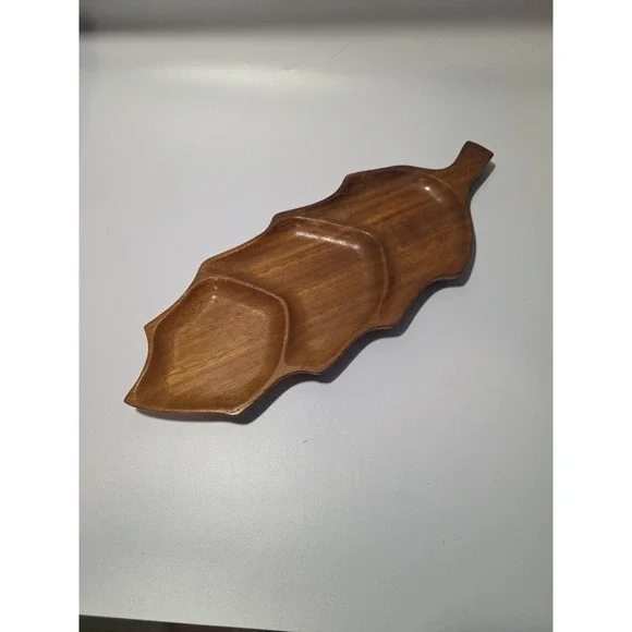 VINTAGE Carved Wood Leaf Serving Tray With 3 Compartments 17x6‎