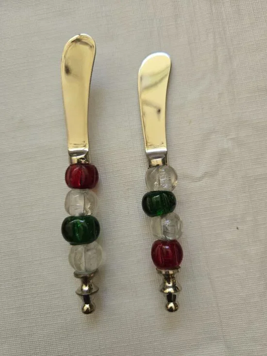 SET OF 2 STAINLESS STEEL SPREADERS WITH GLASS BEADS AND WIRE-WRAPPED HANDLES