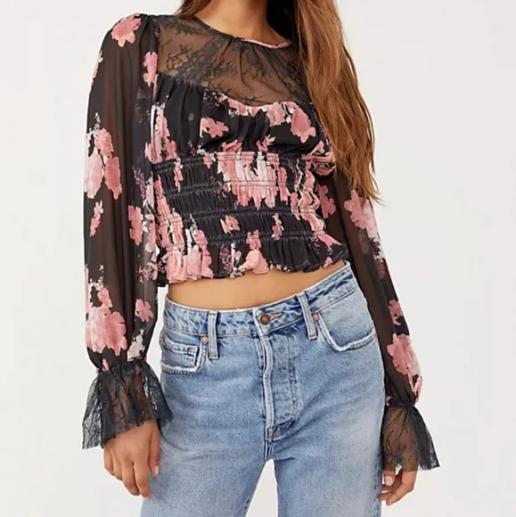XS Free People Daphne Floral Blouse in Midnight Combo
