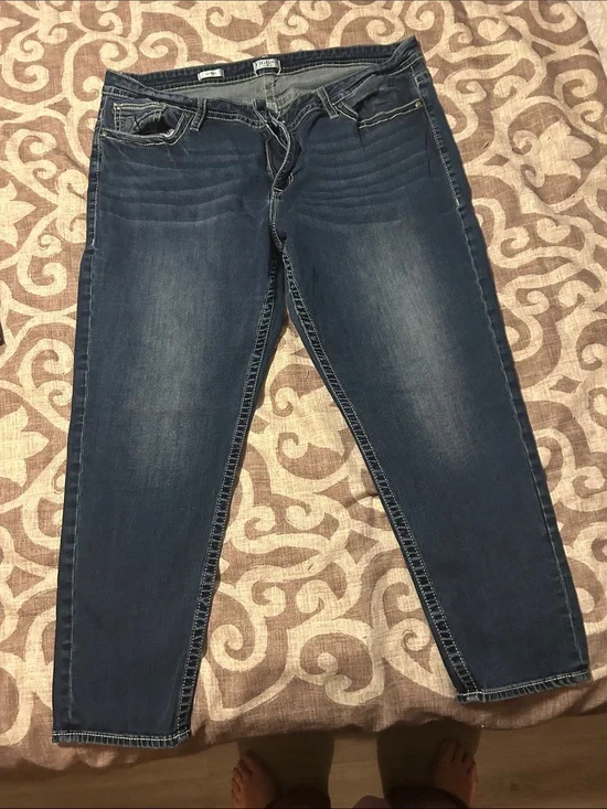 Vigoss Women's Medium Wash Skinny Jeans