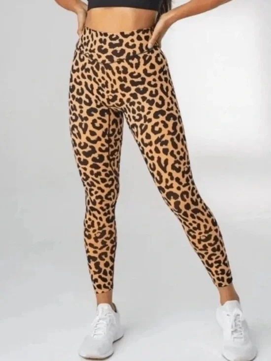 Balance Athletica /// Women’s Ascend Cheetah Leggings - Size Medium