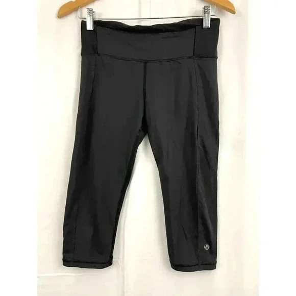 Lululemon Black Capri Leggings‎ Womens Sz 6 Dual Back Pockets Low Rise