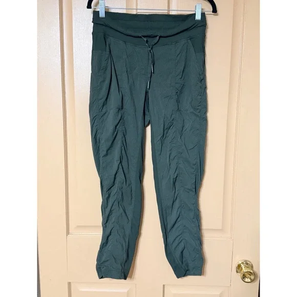 Lululemon Beyond the Studio Jogger Dark Green Ruched Athletic Pants Womens 6