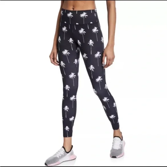 Spiritual gangster palm tree‎ leggings women’s size Small
