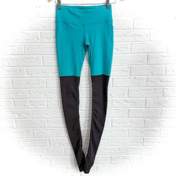 ALO Yoga Teal Turquoise Scrunch Goddess Legging Size Small