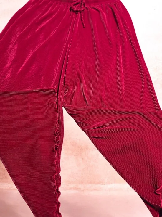 Crushed  Ribbed Crop Pants - Berry Size XL by Zig Zag Stripe. NWOT.