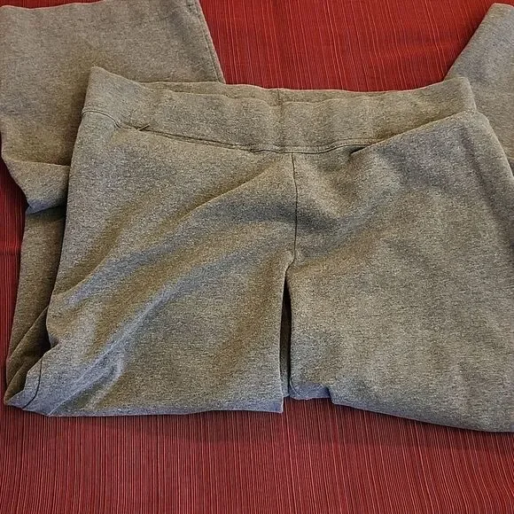 Land's End Women's Athletic Gray Capris, Size Medium (10-12) Tall, Elastic Waist