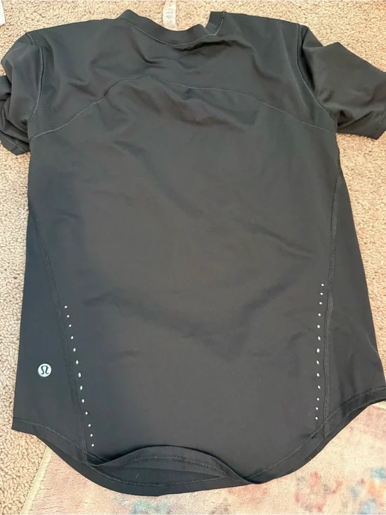 lululemon Women's Short Sleeve Athletic Top, size 0