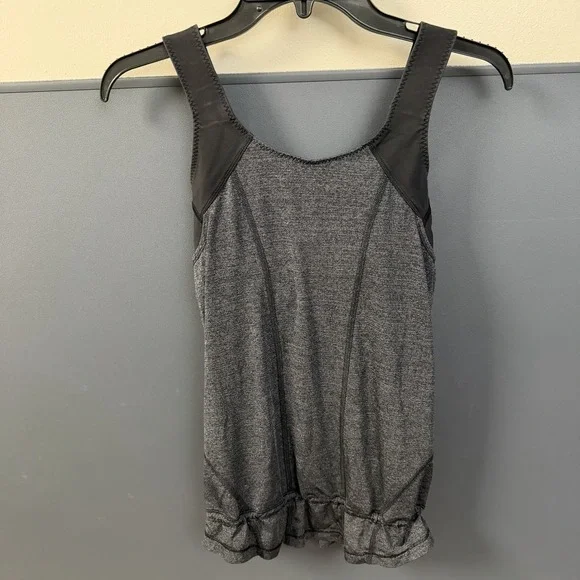 Lululemon Athletica Women Tank Top Built in Bra Gray‎ Black Ruched Size 4