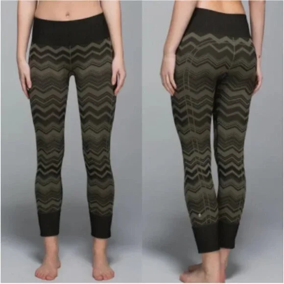 Lululemon Ebb to Street Leggings Black Chevron Heathered Fatigue Green‎ size 6