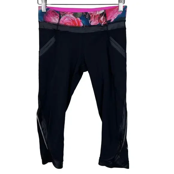 Lululemon Chase‎ Me Crop in Secret Garden Size 6
