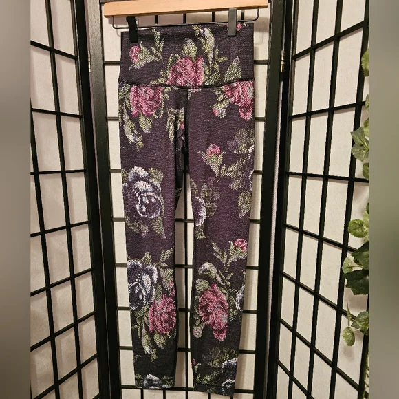 Lululemon Floral Leggings High Rise Full Length‎ Yoga Pants Activewear