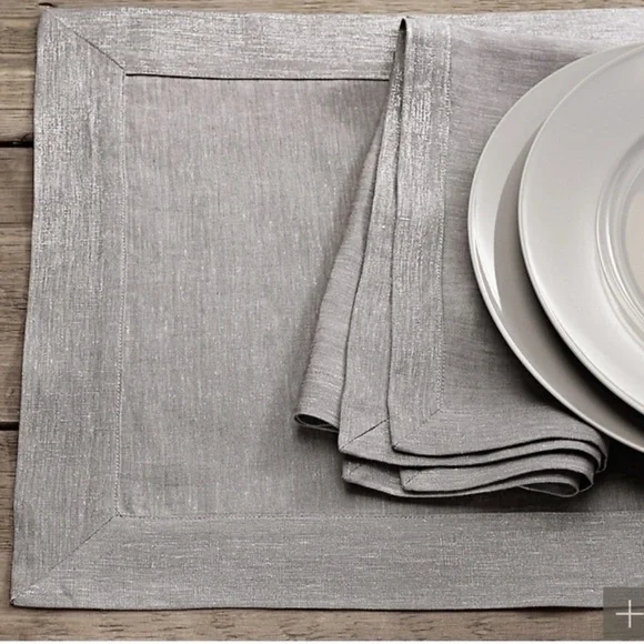 Restoration Hardware Dinner Napkins - 4 