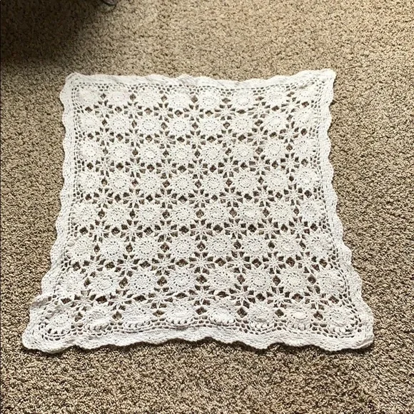 Vintage Tablecloth 24 x 24