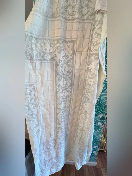 Vintage cream textile filet lace table cloth 75” x 63”
