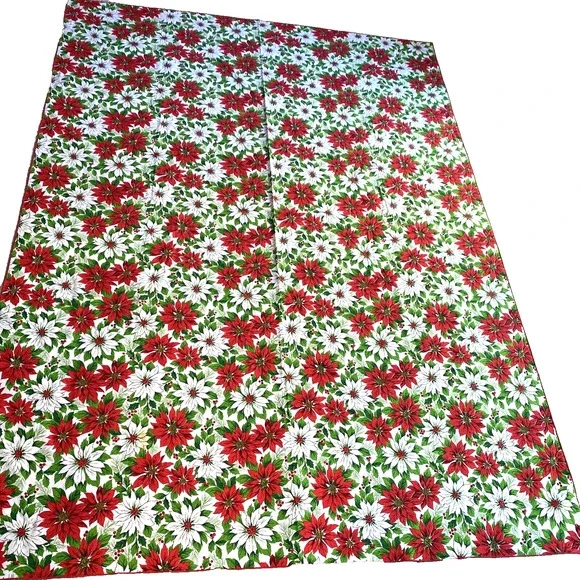 Christmas Tablecloth 1980’s Lightweight Cotton Blend Poinsettias Red Green White