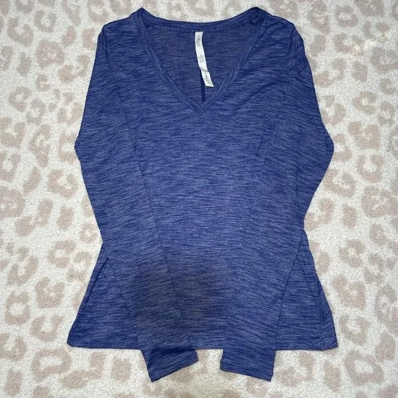Lululemon Long Sleeve Tech Tee‎ | Size 6