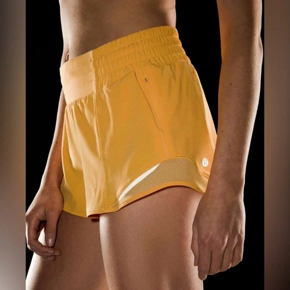 Lululemon Hotty Hot High-Rise Lined Short 2.5