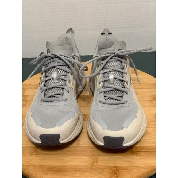 Lululemon‎ Women Gray White Running Training Sneakers Athletic Comfort Sz9.5
