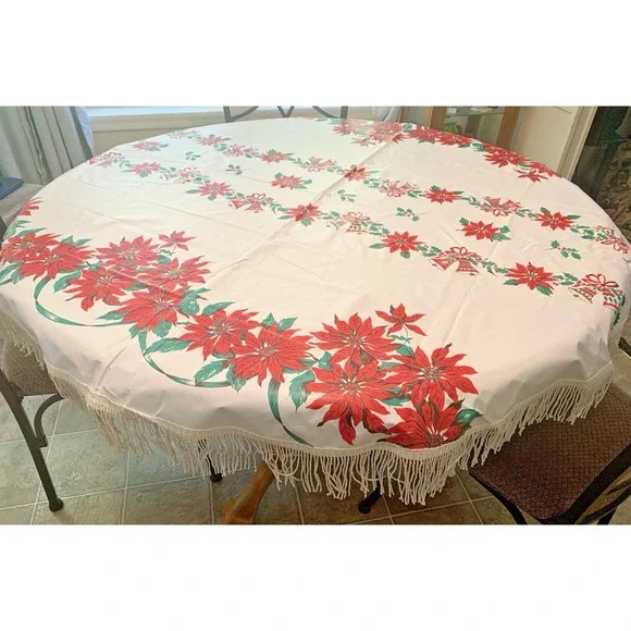 Vintage Christmas Vinyl Tablecloth ROUND 52