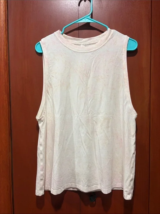 Women's Sleeveless Crewneck Muscle Tank Top - Light Pink Tie Dye