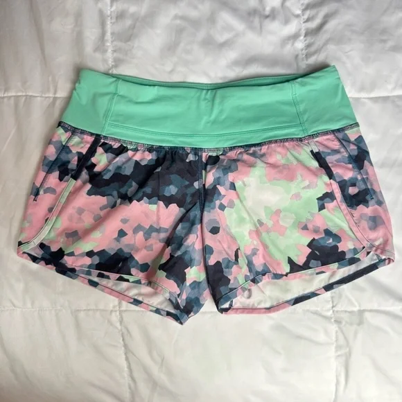 Lululemon Run Times Short in Clouded Dreams