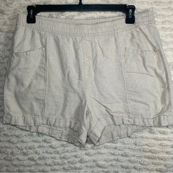 OLD NAVY WOMENS LARGE SHORTS TAN POCKETS ELASTIC WAIST‎ DRAWSTRING BEACH COASTAL