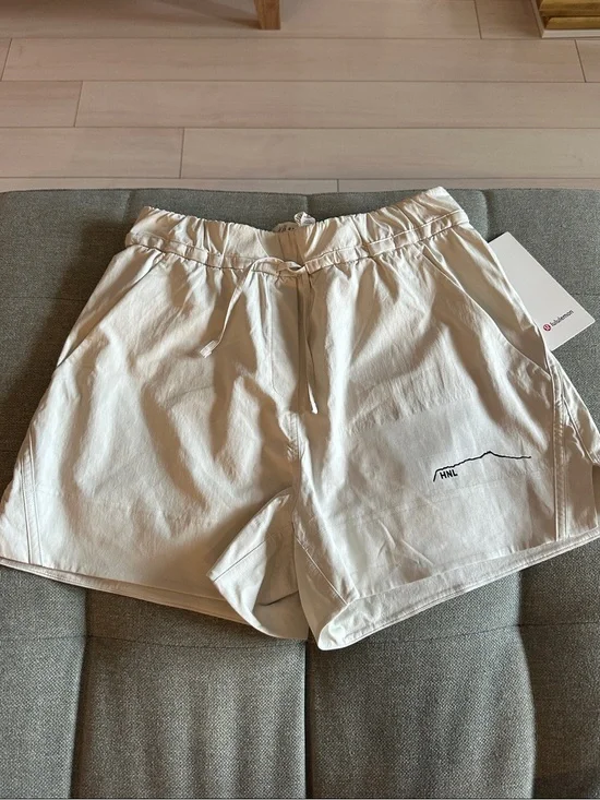 Lululemon Hawaii Exclusive Light Cream Athletic Drawstring Shorts