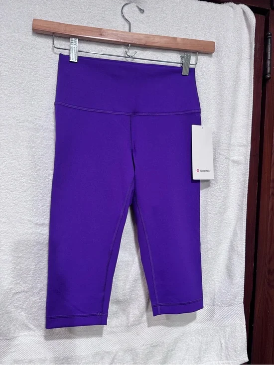 NWT Lululemon Wunder Train HR Crop 15”