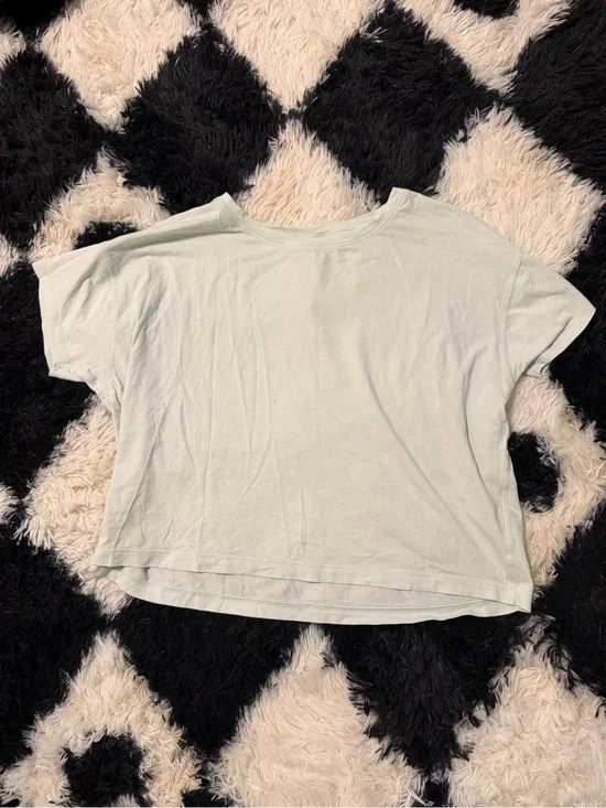 Lululemon top!