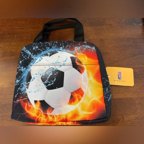 NWT‎ kids soccer lunch box