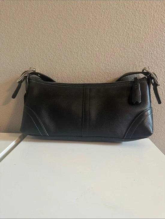Coach Y2K Vintage black leather shoulder bag
