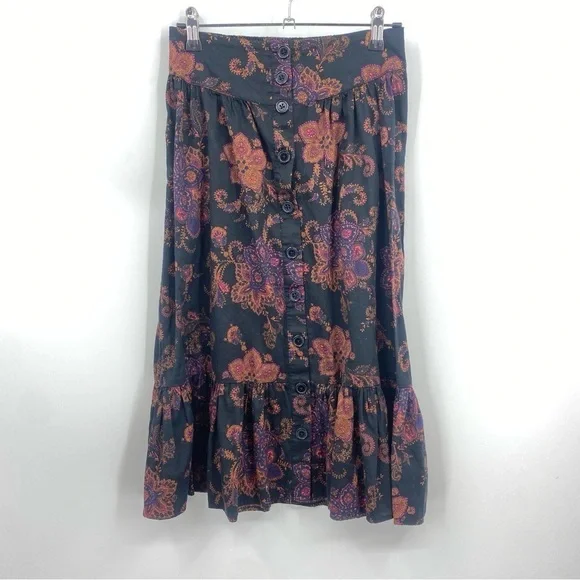 ModCloth Floral Button front midi skirt black floral size‎ 2