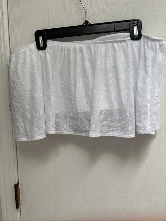 No Boundaries White Lace Mini Skirt - with shorts! Summer staple!