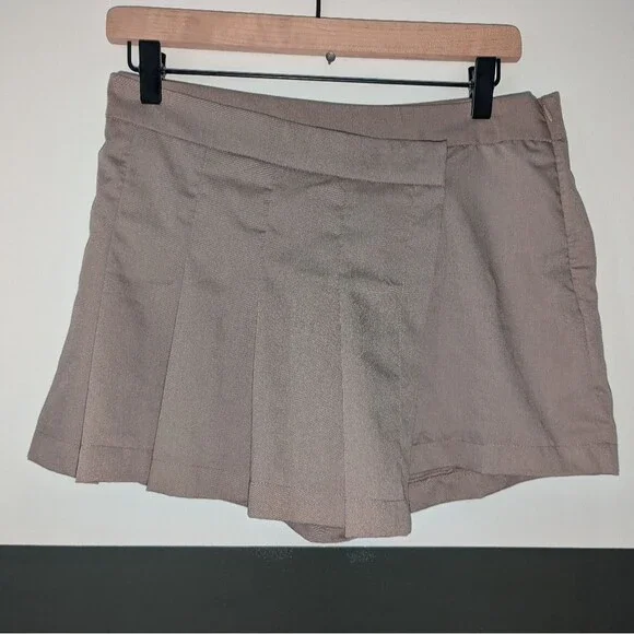 PacSun Pleated Skort