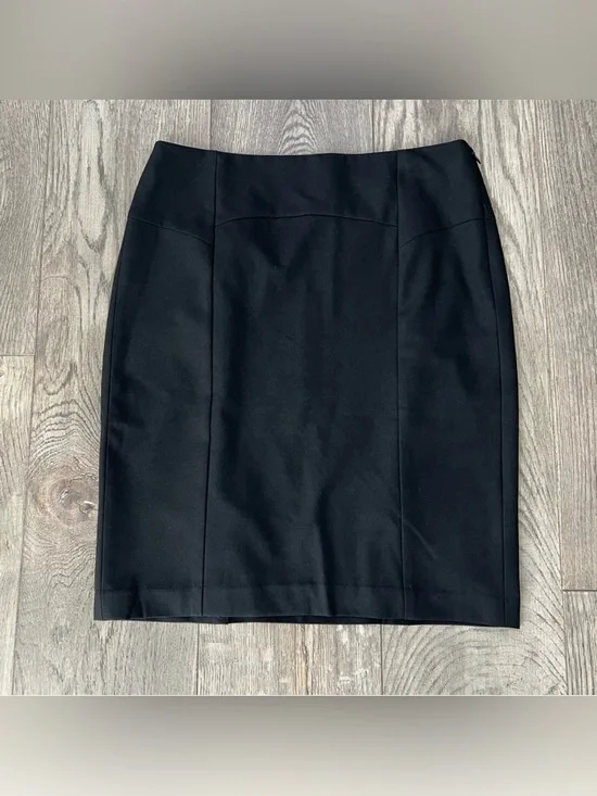 THE LIMITED Black Pencil Skirt Size 4