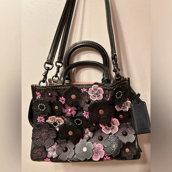 COACH 1941 Rogue 25 with Tea Rose Applique Black Pink Pebble Leather 87065