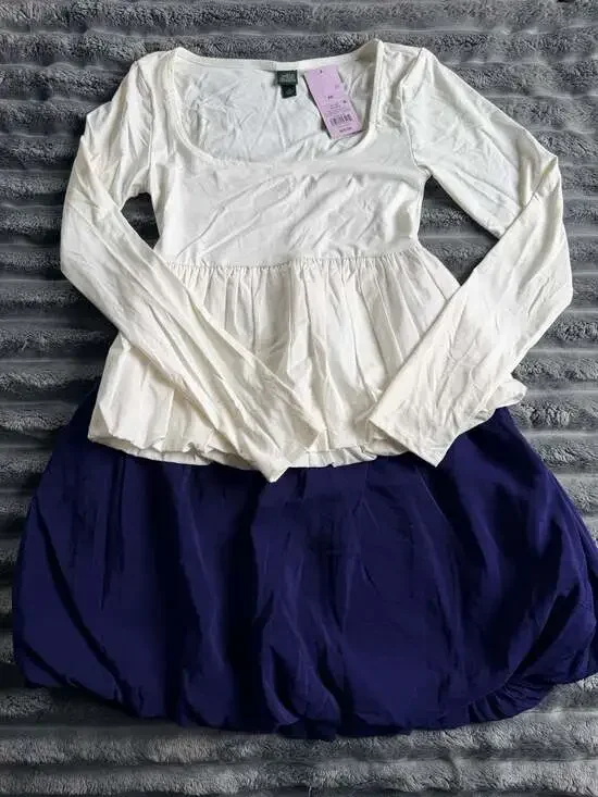 Long Sleeve Peplum Top Size XS White & Bubble Hem Mini Skirt Size 2 Navy 2pc Set