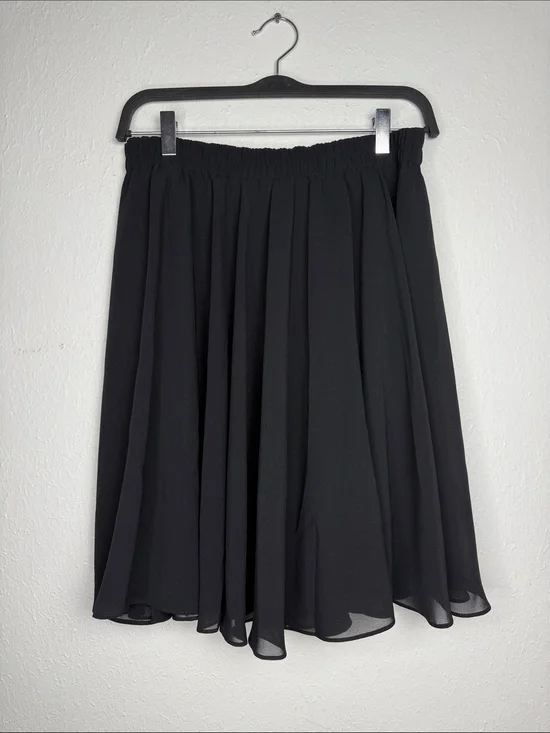 Vintage Valerie Steven’s Black Elastic Waist Midi Skirt