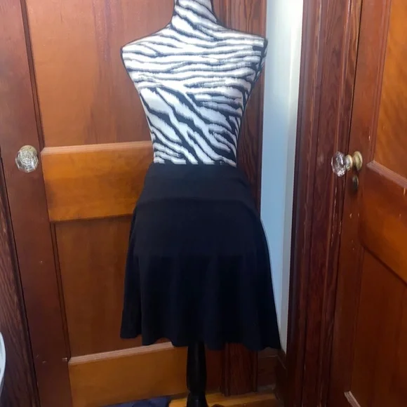 Loft black skirt size medium