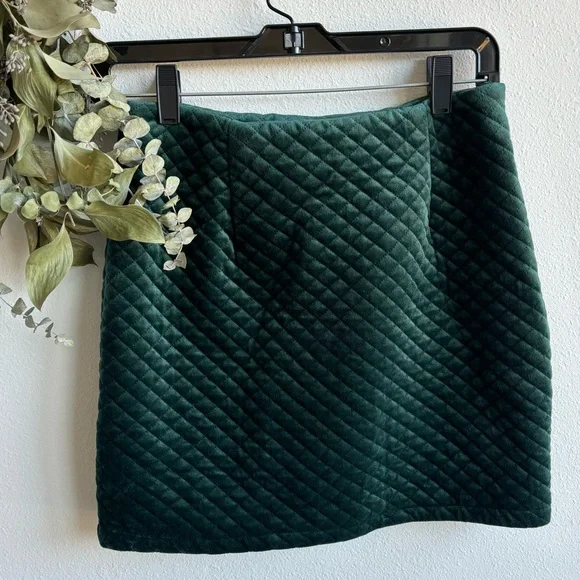 Shein | Emerald Green Quilted Velvet Skirt