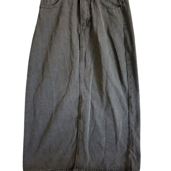 New with tag Women's Black Denim Long Pleated Skirt with Pockets Size M