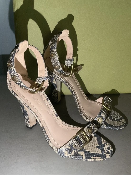 Michael Kors snake-print high heel sandals with a gold buckle ankle strap Sz 8.5