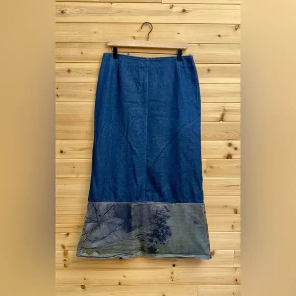 Vintage D.S. Alexus Size Medium Denim & Abstract Watercolor Slit Hem Maxi Skirt