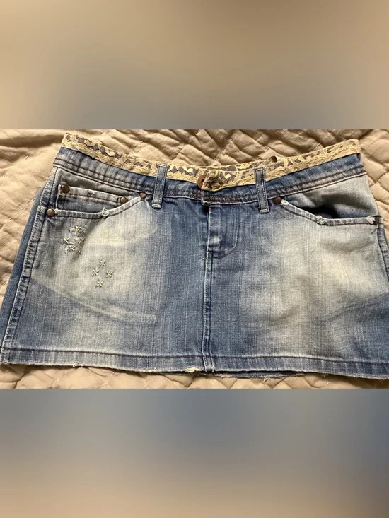Light Blue Denim‎ Mini Skirt with Lace Waistband