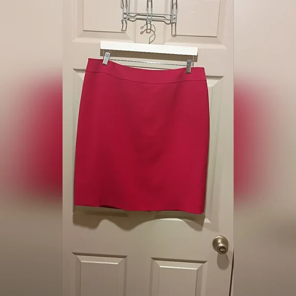 Tahari Red Polyester blend vibrant Red pencil skirt plus size 16