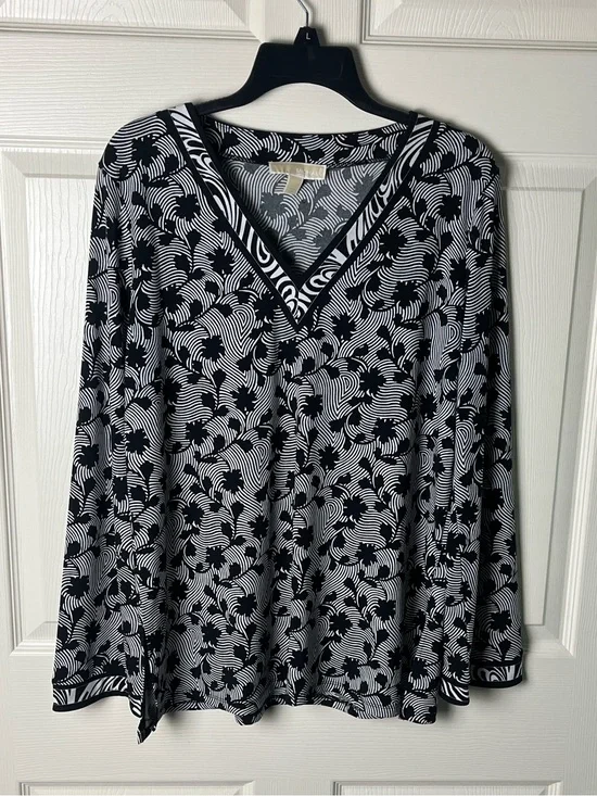 Michael Kors Black & White V-Neck Long Sleeve Printed Top