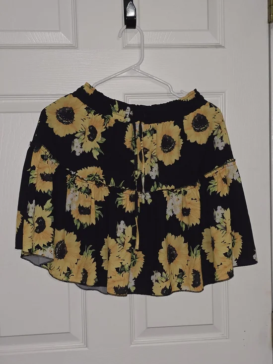 Black Mini Skirt with Yellow Sunflower Print — Elastic Waist, Tiered Hem